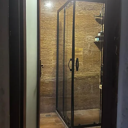 Heritage Cave Hotel *