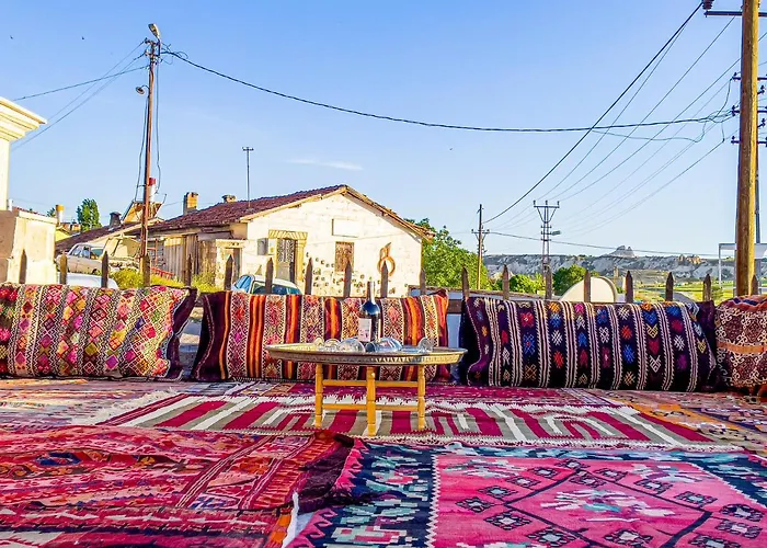 Heritage Cave Hotel *