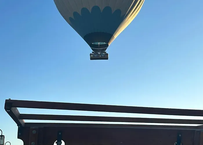 Heritage Cave Hotel *