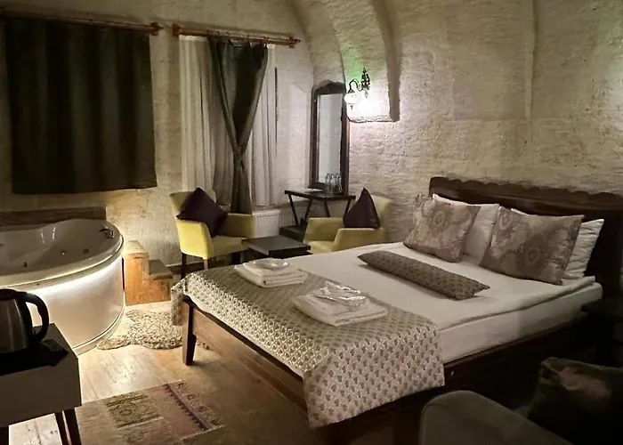 Heritage Cave Hotel *